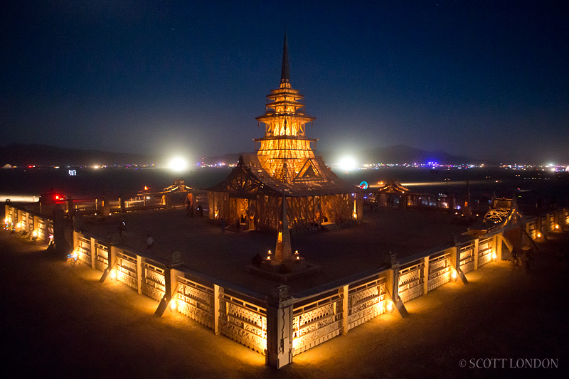 Temple Juno at night