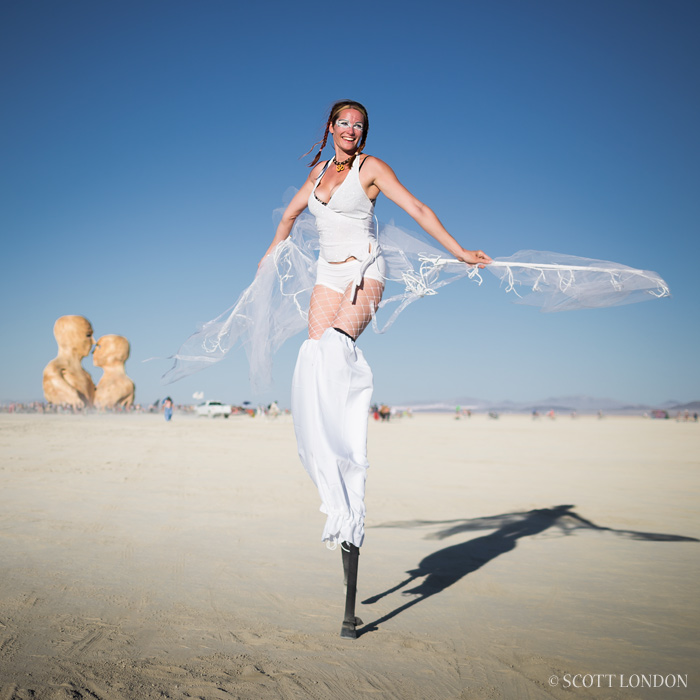 Star on Stilts at Burning Man 2014 (Photo by Scott London)