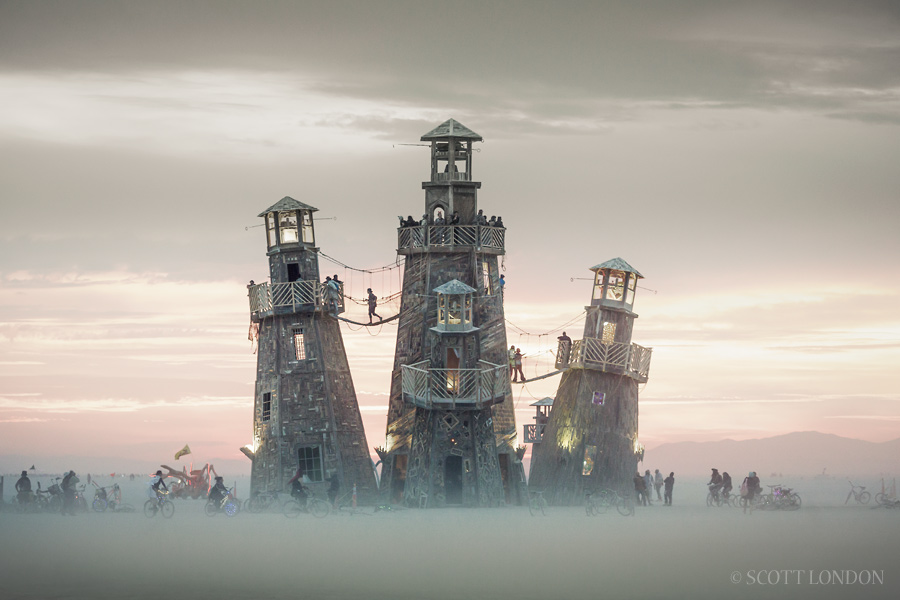 The Black Rock Lighthouse Service at Burning Man 2016