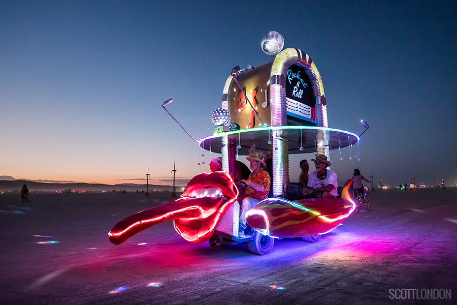 Rocket 'n' Roll – An Art Car at Burning Man 2017 (Photo by Scott London)