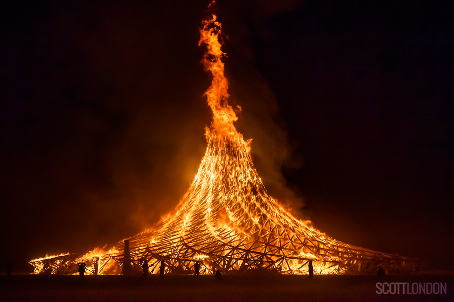 The Galaxia temple goes up in flames at Burning Man 2018. (Photo by Scott London)