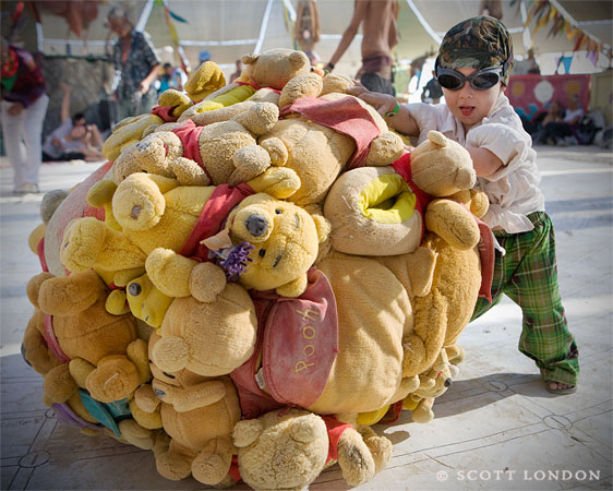 Felix and the Pooh Ball