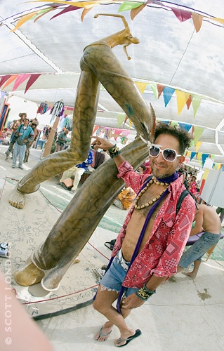 Sculptor Todji Kurtzman at Center Camp