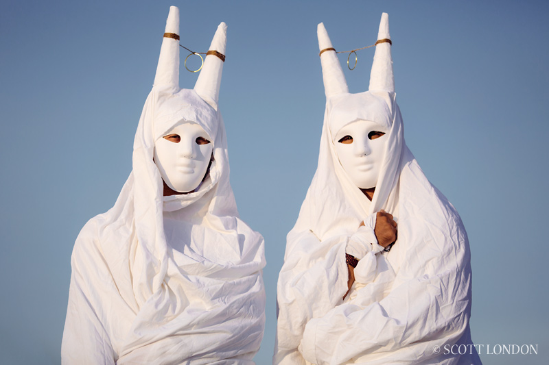 Huck and Tangle at Burning Man 2013 (Photo by Scott London)